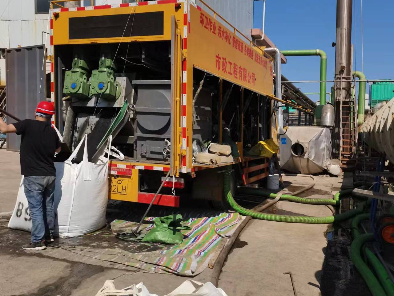 邵武淤泥压干处理